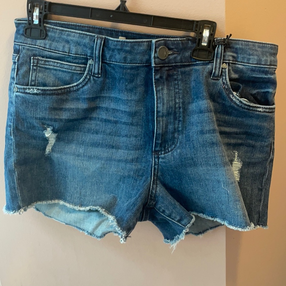 New with tag kut from the Kluth Jean shorts